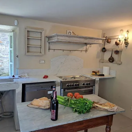 Il Borgo Sulla Visona, 4 *