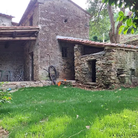 וילה Il Borgo Sulla Visona, 4 *